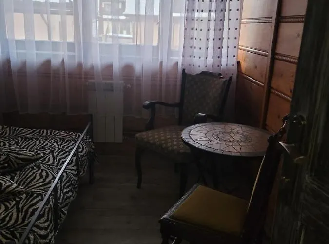 Wynajem Pokoi Krystyna Mroz *