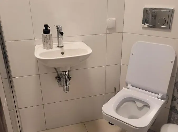 Wynajem Pokoi Krystyna Mroz *