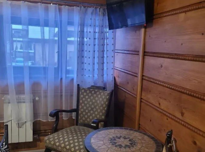 Wynajem Pokoi Krystyna Mroz *